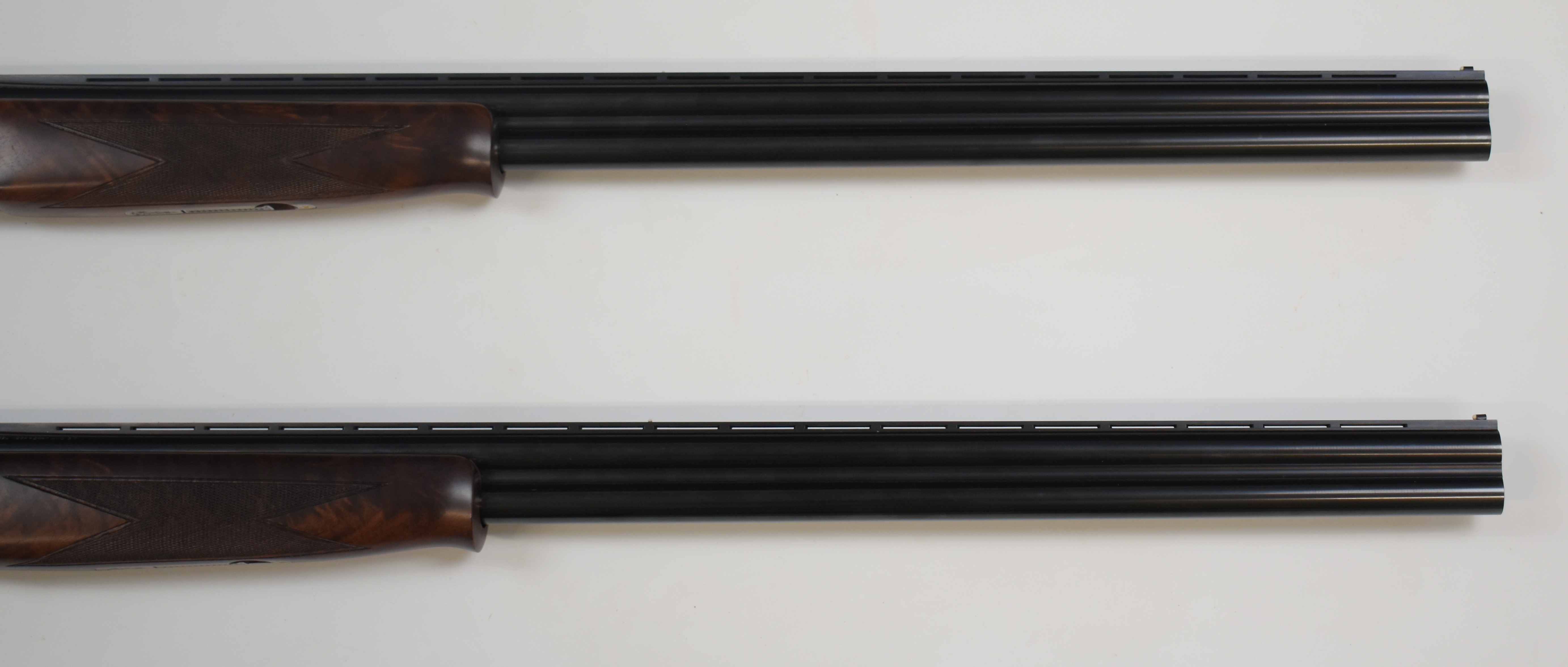 A pair of Miroku MK-60 Sport Universal SPG5 12 bore over and under ejector shotguns, each with - Image 21 of 32