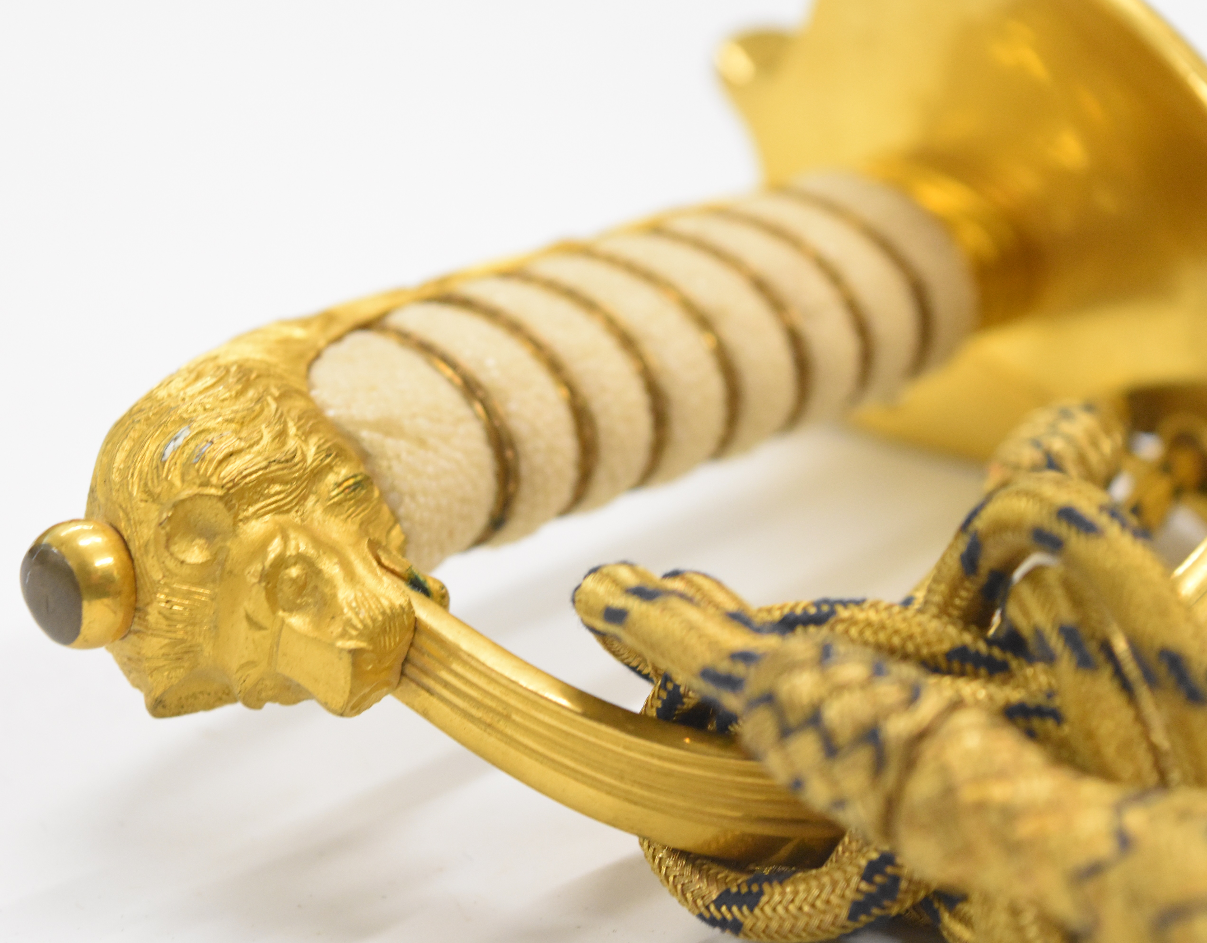 Royal Navy 1827 pattern officer's dress sword with lion head pommel, folding guard, fouled anchor - Image 6 of 10