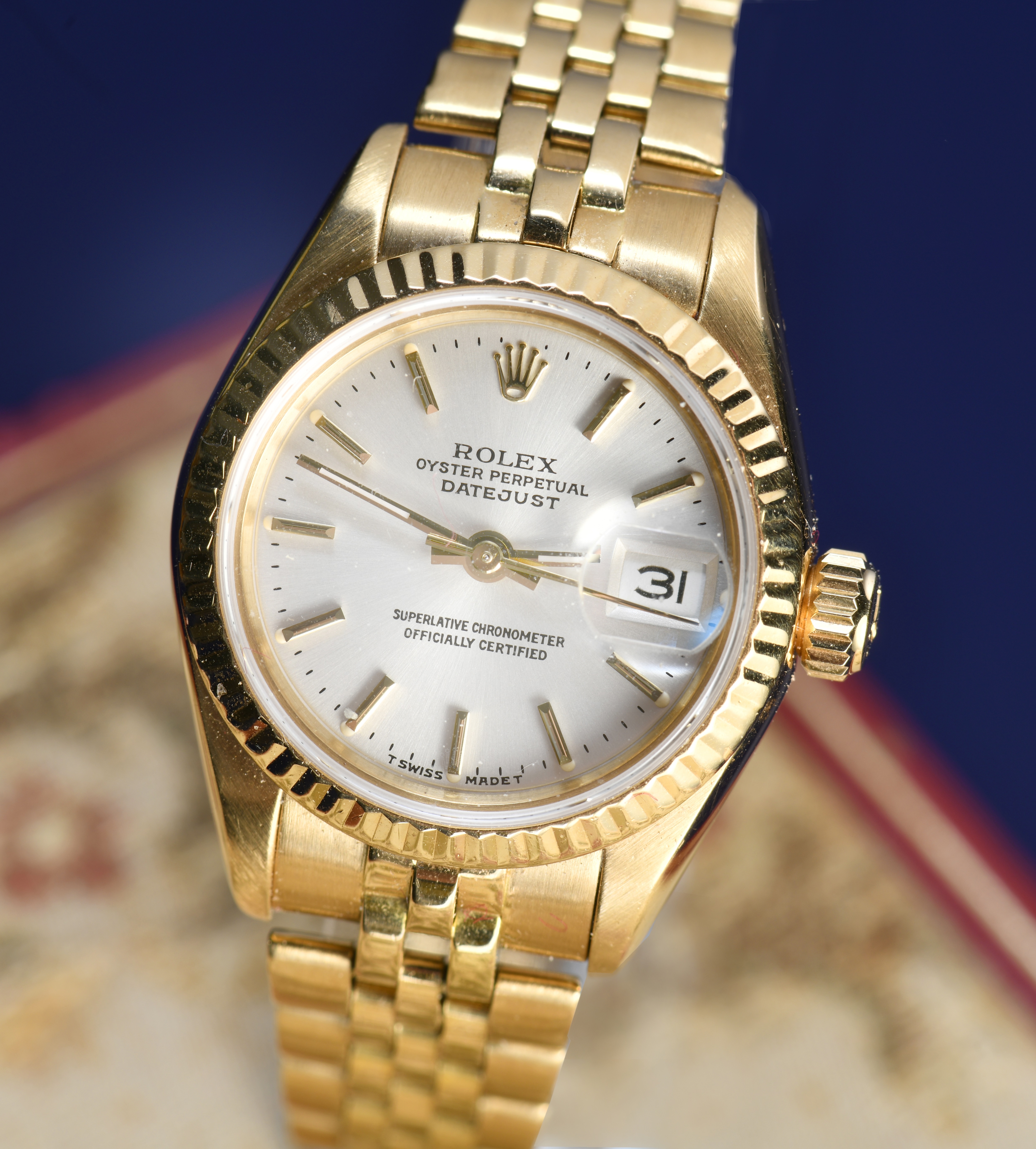 Rolex Oyster Perpetual Datejust 18ct gold ladies automatic wristwatch ref. 69178 with date aperture,