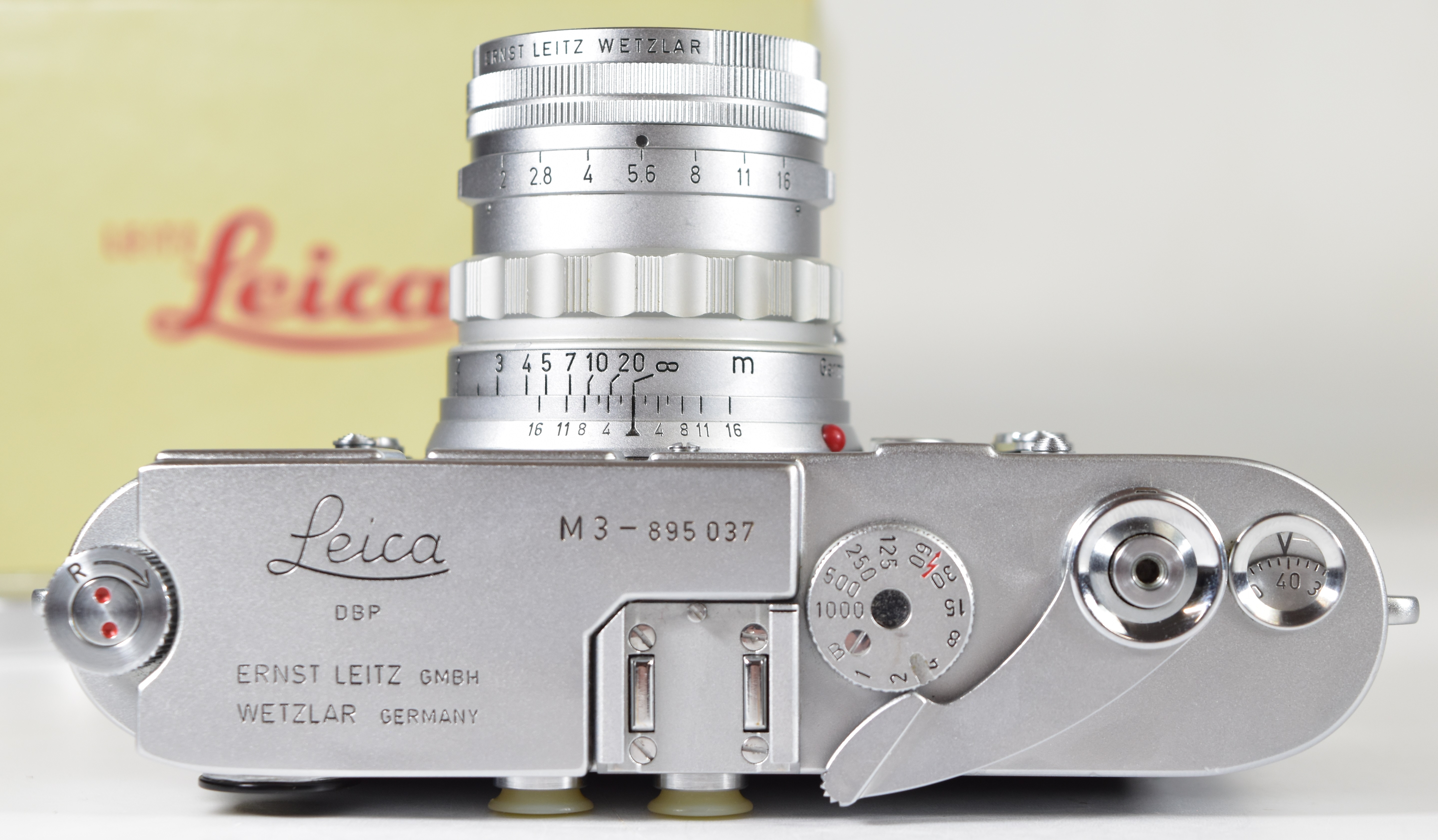 Leica M3 double stroke 35mm rangefinder camera with chrome body, serial number 895037, circa 1957, - Image 7 of 15
