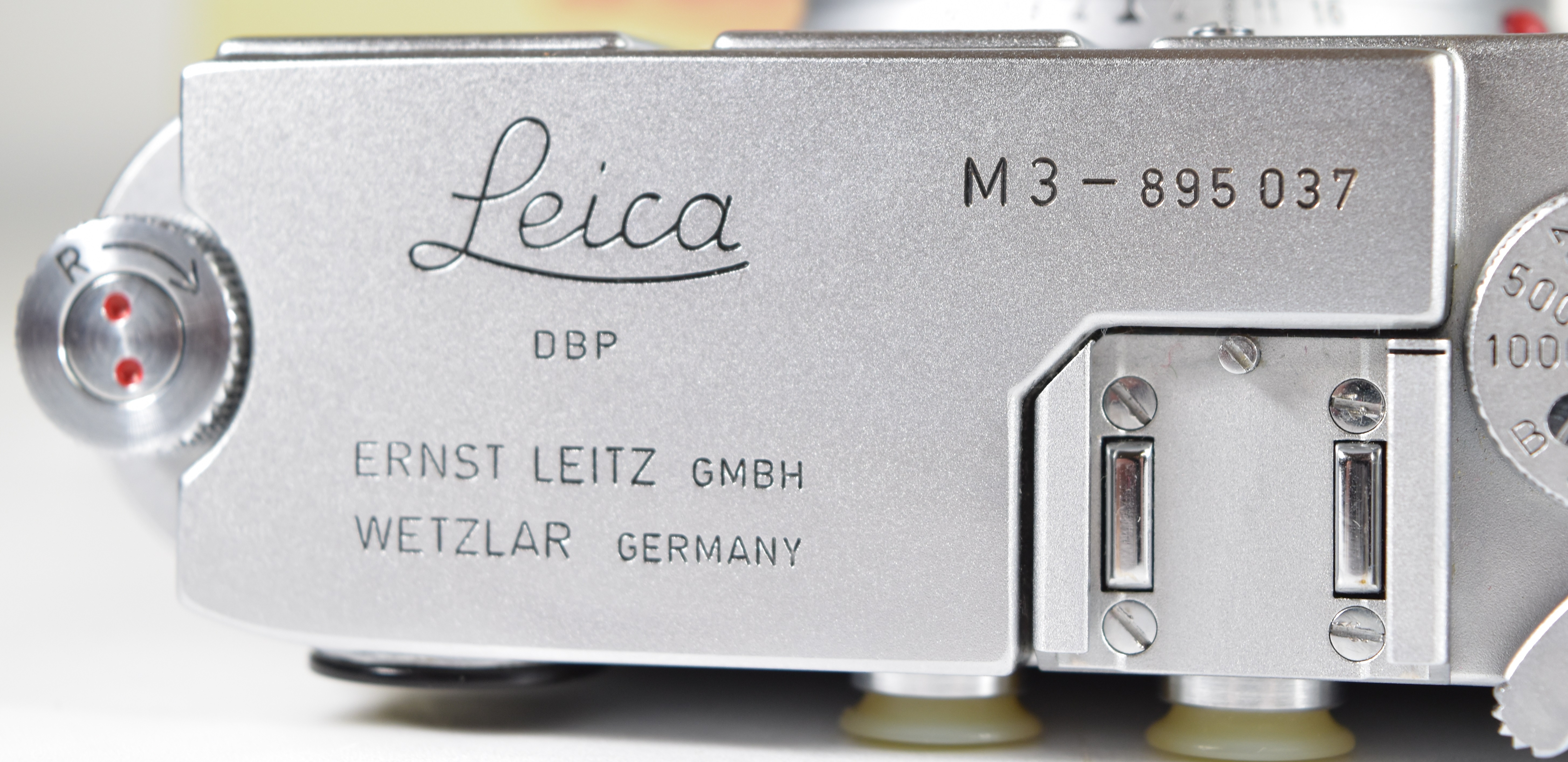 Leica M3 double stroke 35mm rangefinder camera with chrome body, serial number 895037, circa 1957, - Image 9 of 15