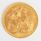 1905 Edward VII gold full sovereign, in case