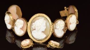 Victorian bracelet set with seven cameos (19cm) and a pair of cameo set earrings