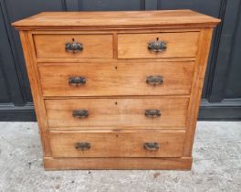 A circa 1900 satin walnut chest of drawers, 103cm wide.