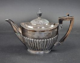 A Victorian silver teapot, by Mappin Brothers, Sheffield 1895, 16cm high, gross weight 480g.