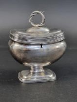 A Dutch William I tea caddy, hallmarked 1835 and for .833 standard.