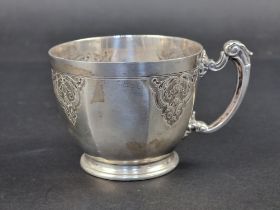 A silver cup, By Elkington & Co Ltd, Birmingham 1933, 7cm high, 161g.