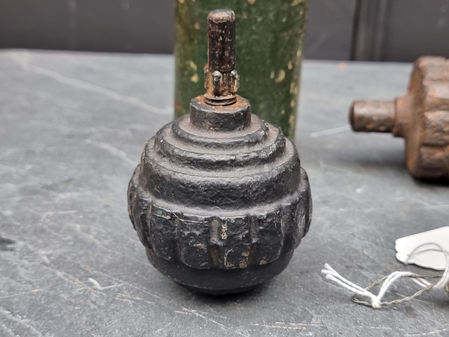 Three WWI German military grenades; comprising a Model 1915 Kugel grenade; a Turtle Offensive - Image 2 of 5