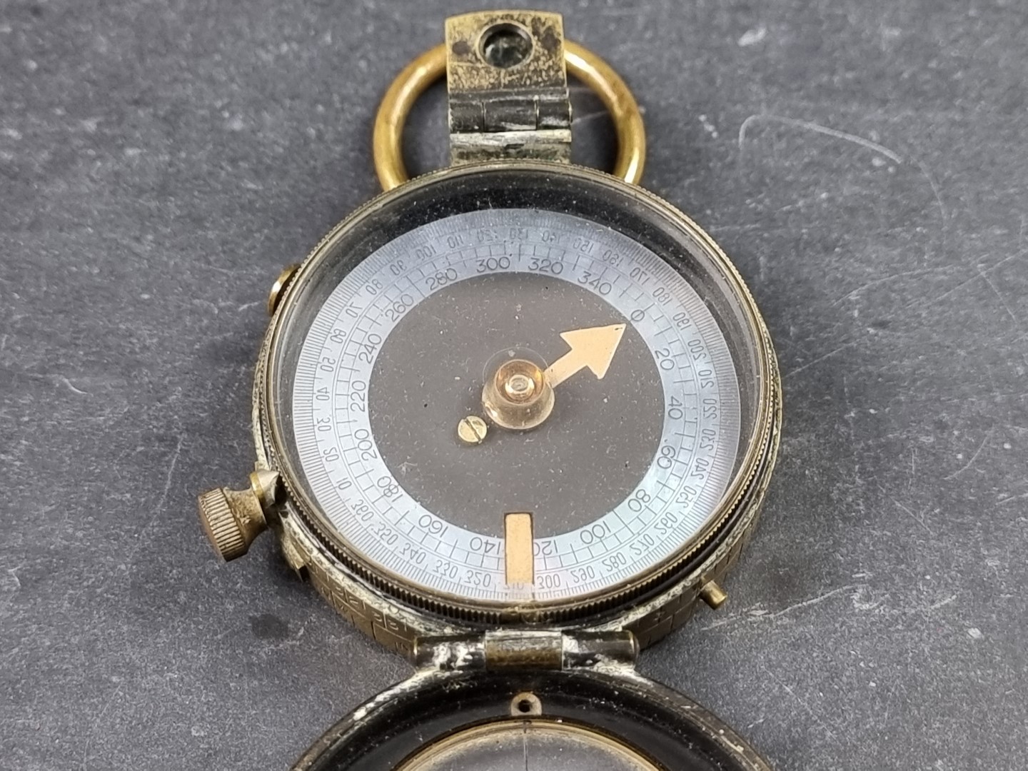 A WWI British Verners Pattern VII officer's military compass, by Cruchon and Emons, dated 1916 - Image 2 of 3