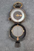 A WWI British Verners Pattern VIII officer's military compass, by E Koehn Geneva, dated 1918 with