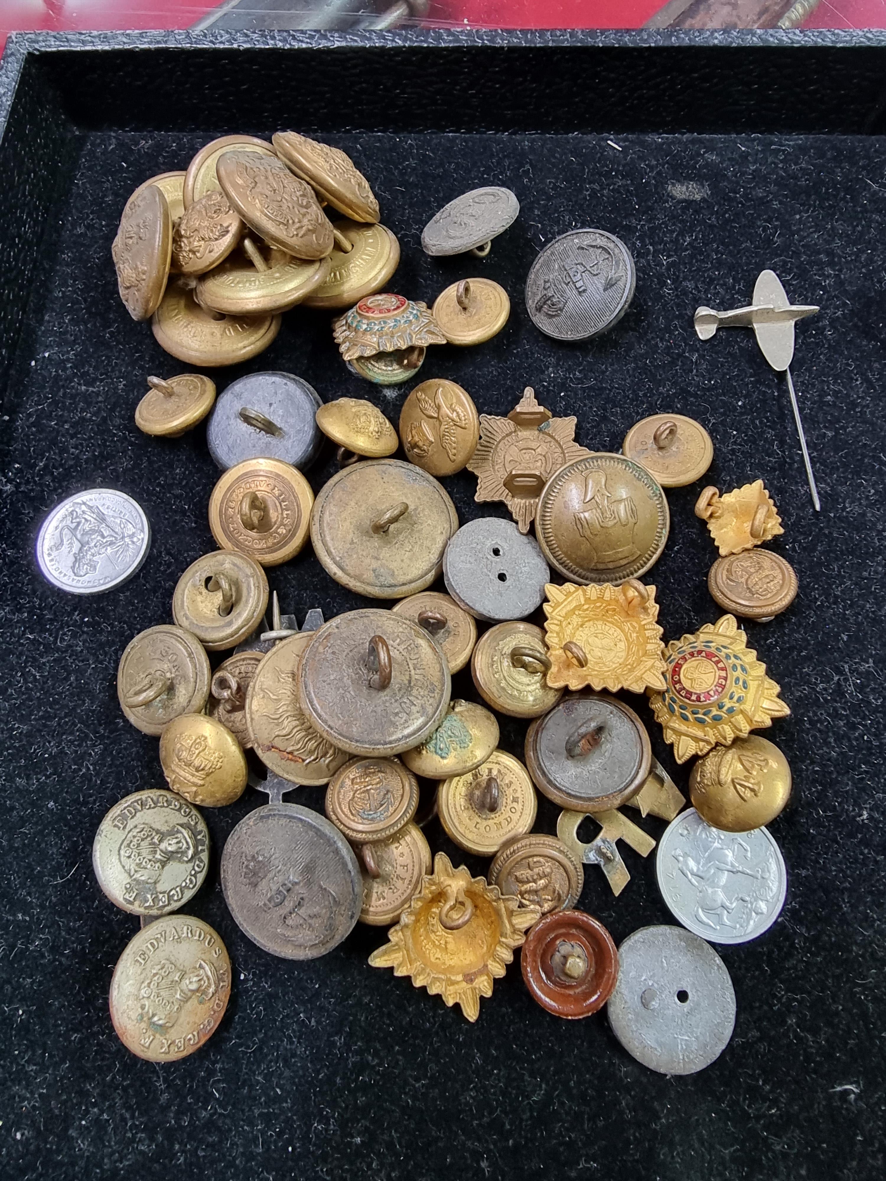 Two RAF brass cap badges, 44mm high; together with a WW1 British Volunteer War Workers Badge, by J. - Image 3 of 3