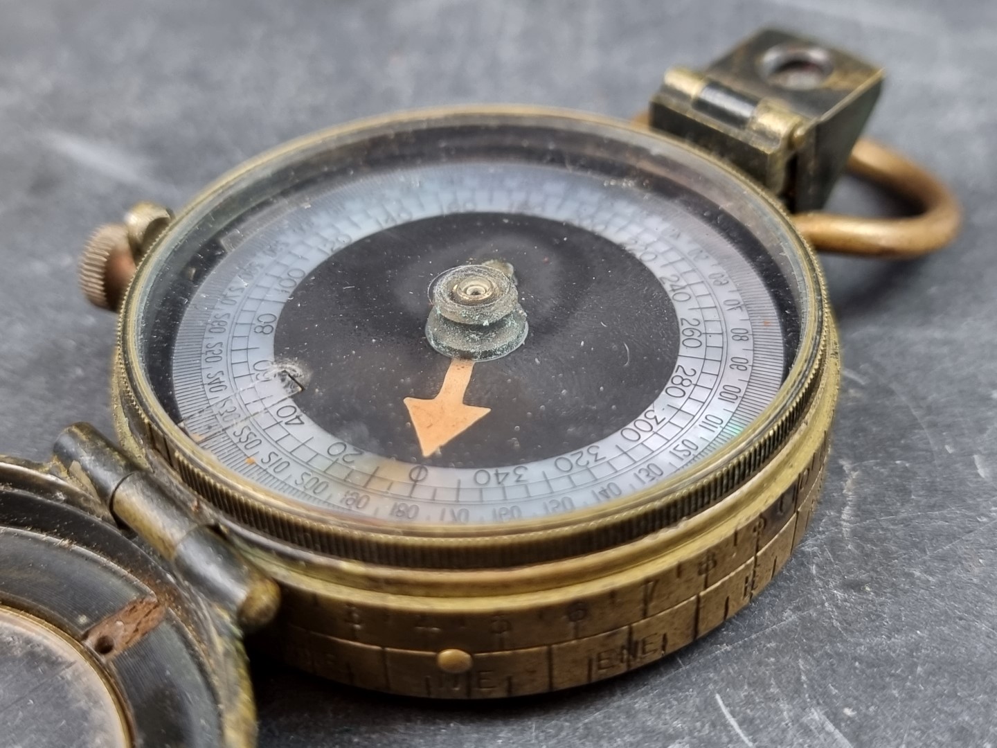 A WWI British Verners Pattern VII officer's military compass, by French Ltd, dated 1917 with crow' - Image 2 of 3