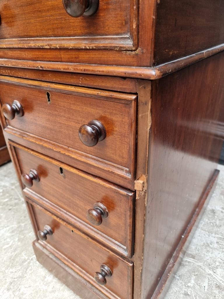 A late Victorian mahogany pedestal desk, 137cm wide. - Image 2 of 8