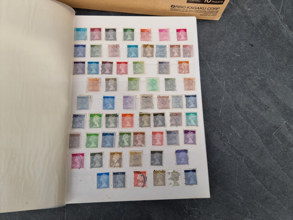 Stamps: a collection of albums and stock books. - Image 11 of 12