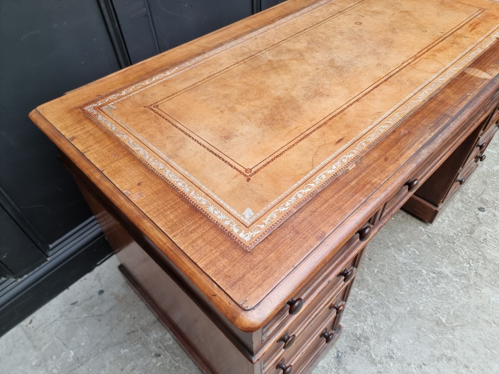 A late Victorian mahogany pedestal desk, 137cm wide. - Image 4 of 8