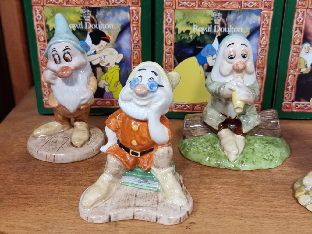 A set of Royal Doulton Snow White and The Seven Dwarfs figures, each boxed. - Image 2 of 5