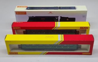 Hornby: R3445 West Country Class '34032 Camelford'; together with 2 R4743 coaches, all boxed. (3)