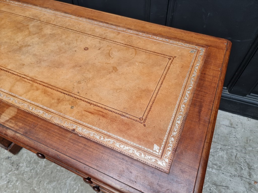 A late Victorian mahogany pedestal desk, 137cm wide. - Image 3 of 8