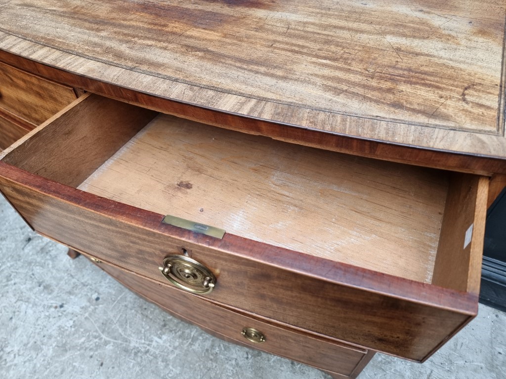 A George III mahogany bowfront chest of drawers, 117.5cm wide. - Image 5 of 5