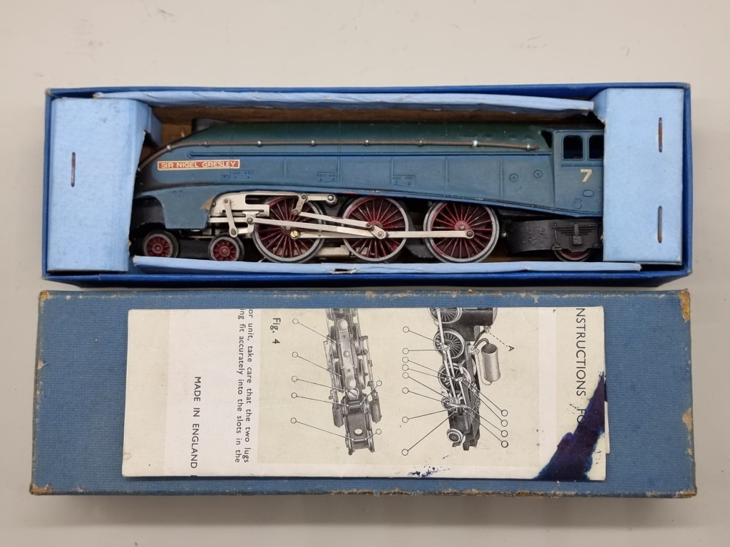 Hornby: OO Gauge: two vintage boxed locomotives, comprising: EDL7 LMS No.6917 and EDL1 'Sir Nigel - Image 3 of 4