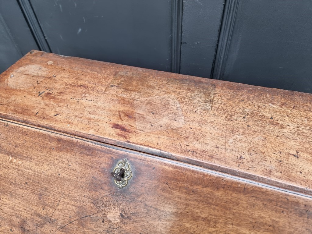 A small George III mahogany bureau, 76cm wide. - Image 3 of 6