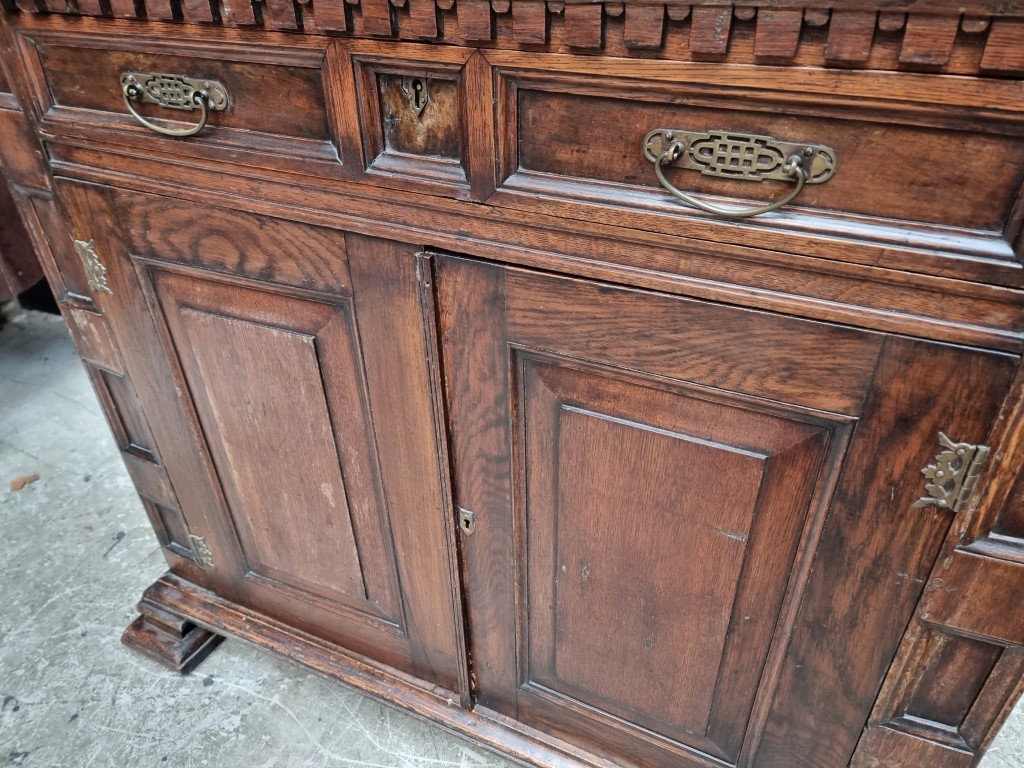 An antique oak panelled side cabinet, 102.5cm wide. - Image 2 of 7
