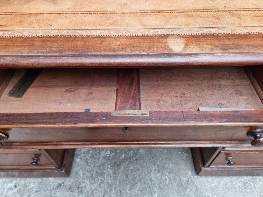A late Victorian mahogany pedestal desk, 137cm wide. - Image 8 of 8