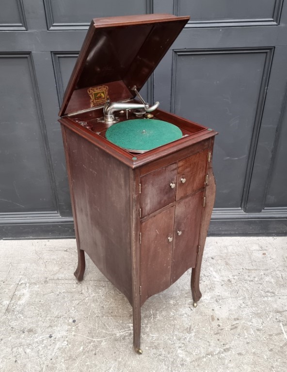 Hi-Fi Equipment: an early 20th century HMV mahogany gramophone.