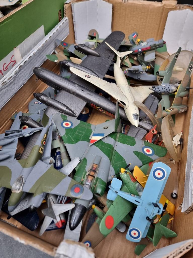 A quantity of completed aeroplane model kits, various sizes, ages and condition. (two trays) - Image 2 of 3