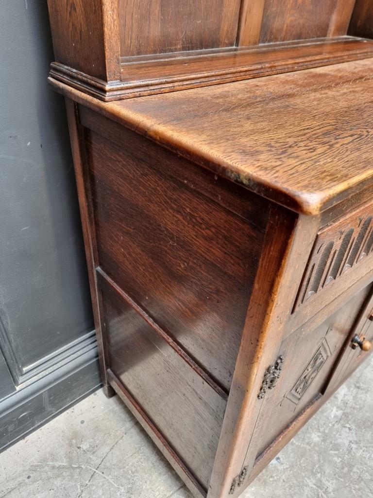 A small reproduction oak dresser and dome top rack, 91.5cm wide. - Image 5 of 5