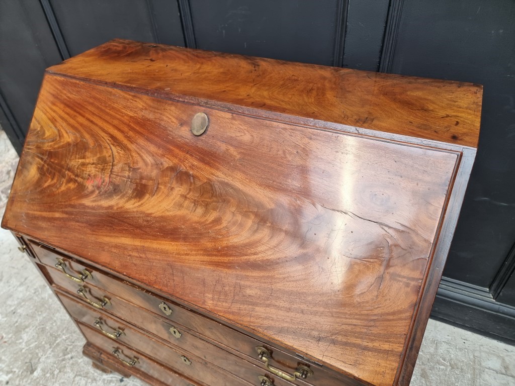 A George III mahogany bureau, 91.5cm wide. - Image 2 of 6