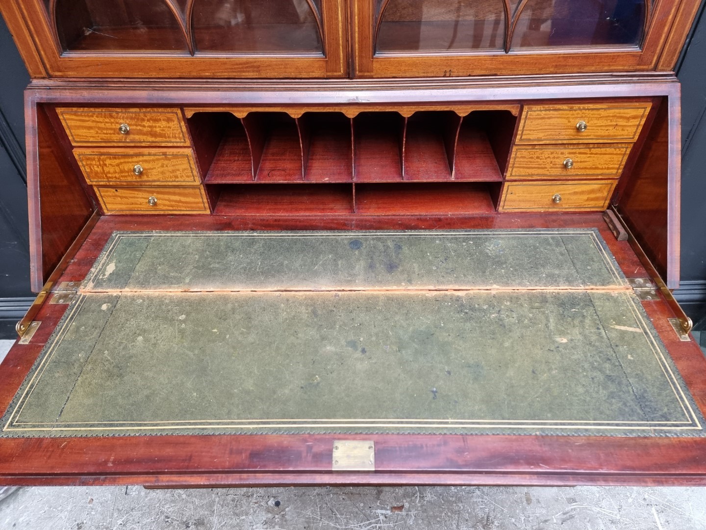 A good late Victorian mahogany and inlaid bureau bookcase, in the manner of Edwards & Roberts, 124cm - Image 4 of 9