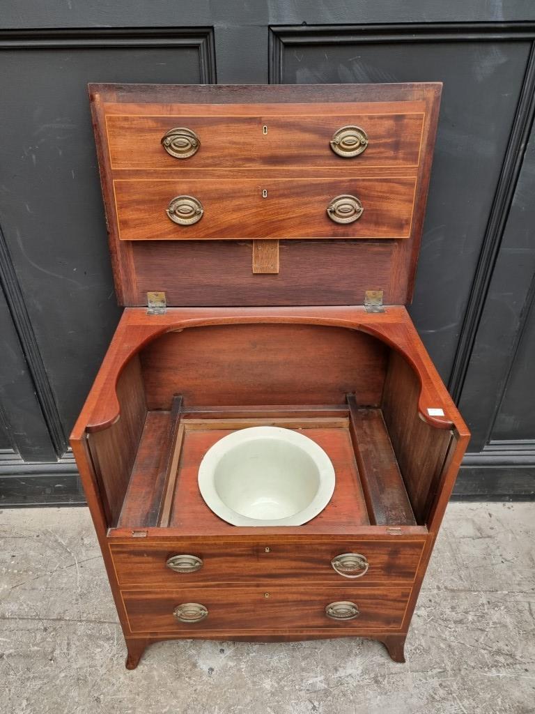 A George III mahogany and line inlaid commode chest, with pottery liner, 64cm wide. - Image 3 of 5