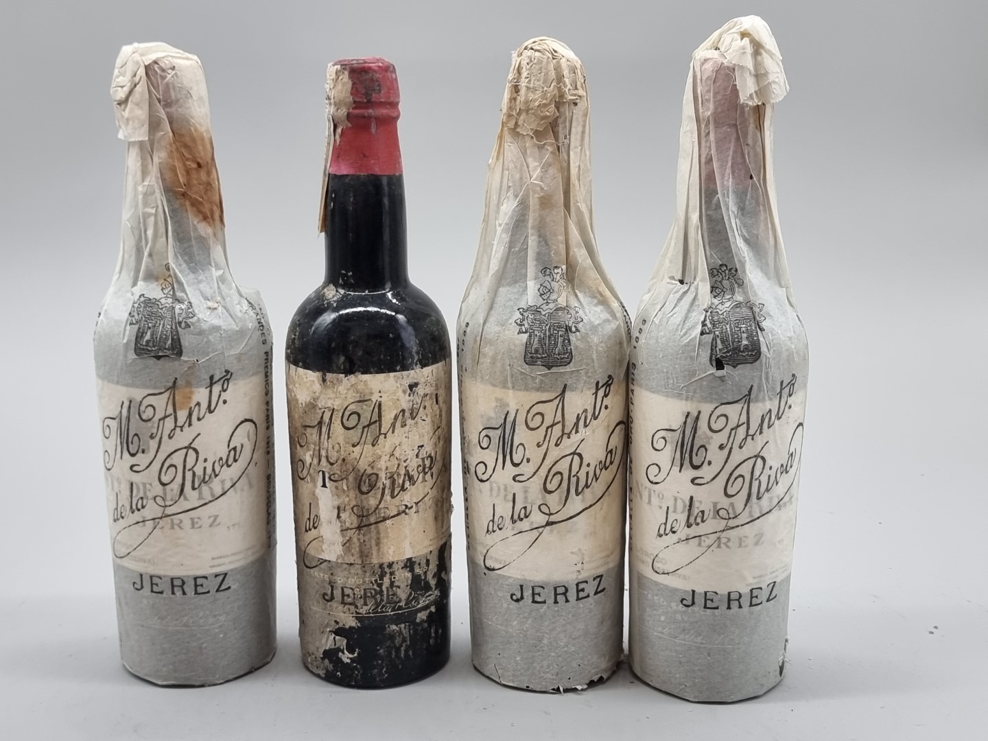 Four half bottles of Oloroso Viejisimo Sherry, Antonio de la Riva, 1940s bottling. (4)