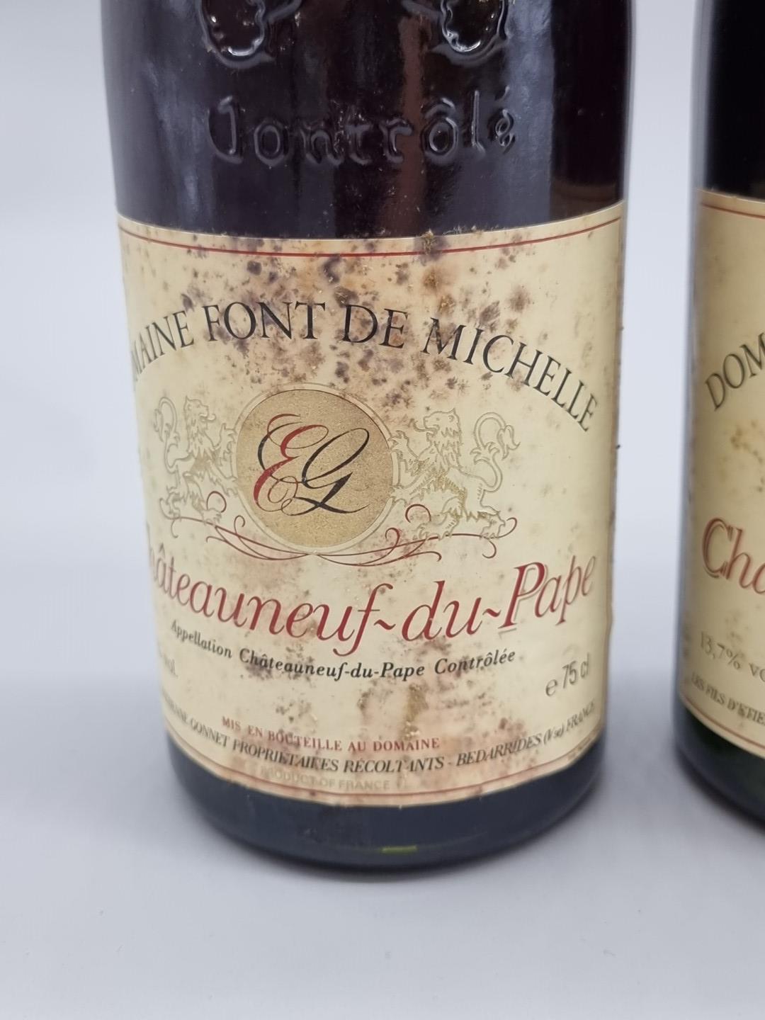 Six 75cl bottles of Chateauneuf du Pape, 1986, Font de Michelle. (6) - Image 2 of 6