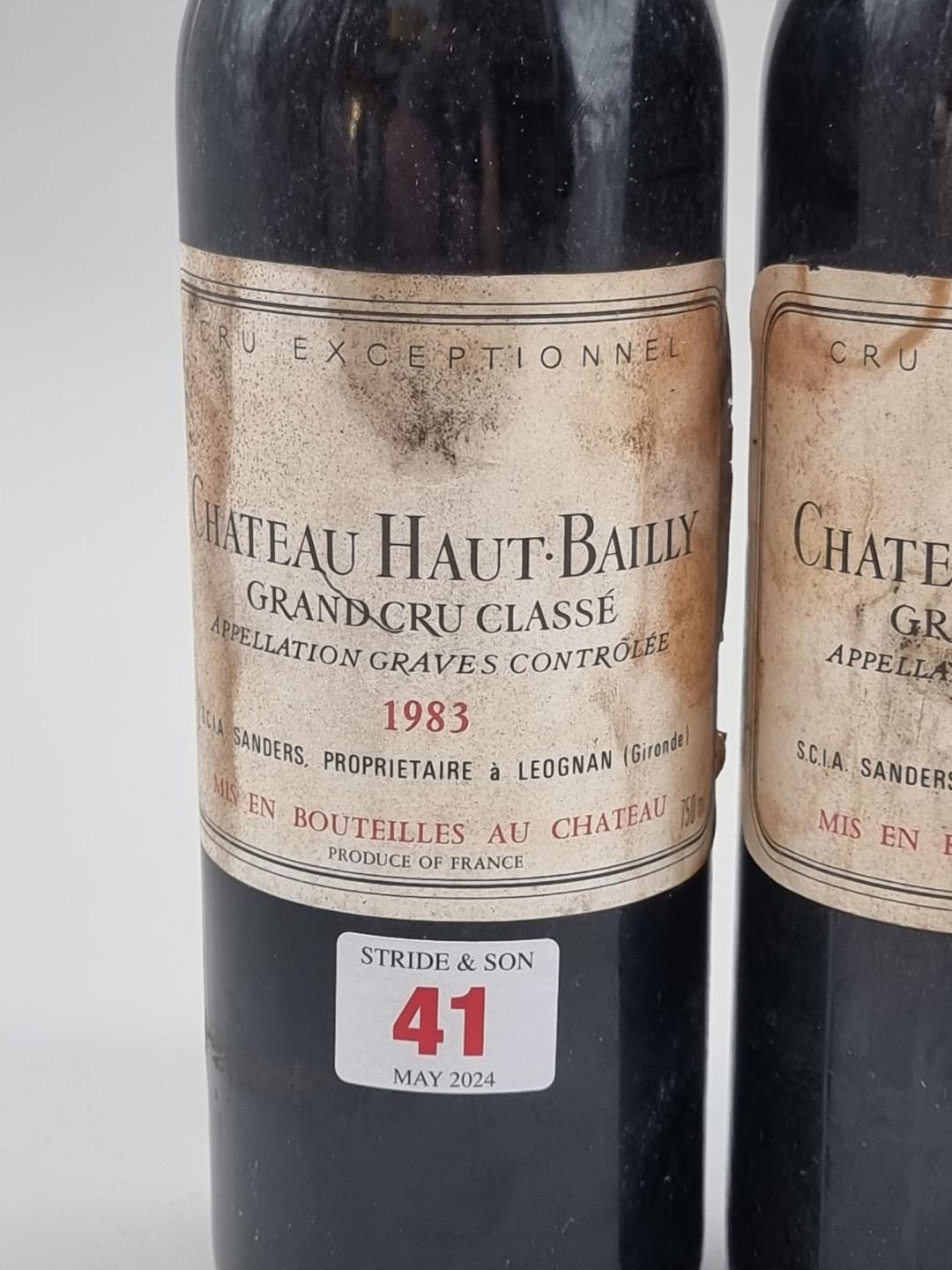 Two 75cl bottles of Chateau Haut-Bailly, 1983, Grand Cru Classe. (2) - Bild 3 aus 5