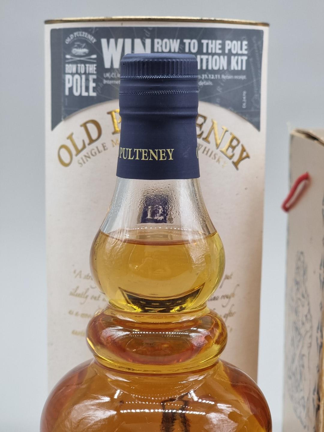 A 70cl bottle of Old Pulteney 12 Year Old Whisky, in card tube; together with a 1 litre bottle of - Bild 3 aus 4