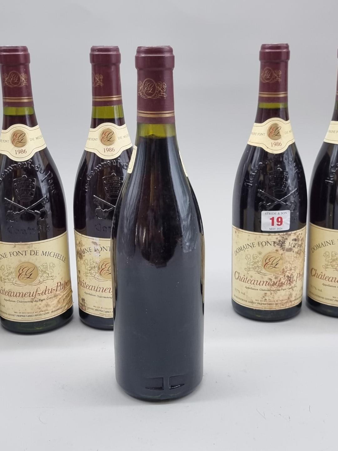 Six 75cl bottles of Chateauneuf du Pape, 1986, Font de Michelle. (6) - Image 6 of 6