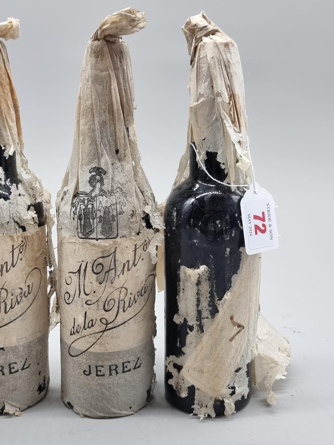 Four half bottles of Oloroso Viejisimo Sherry, Antonio de la Riva, 1940s bottling. (4) - Image 3 of 3