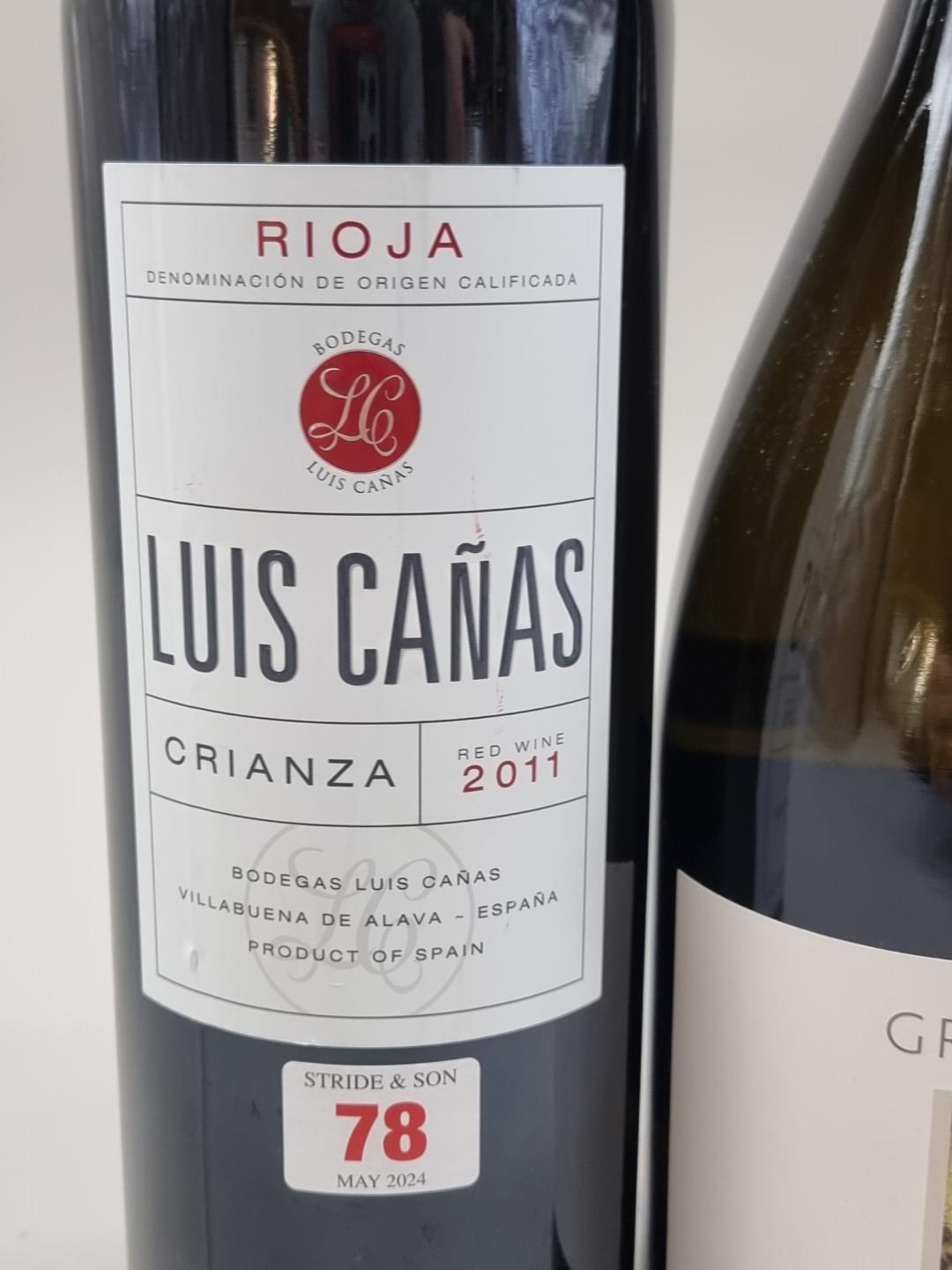 A 150cl magnum bottle of Luis Canas Crianza Rioja, 2011; together with a 150cl magnum bottle of - Bild 2 aus 3