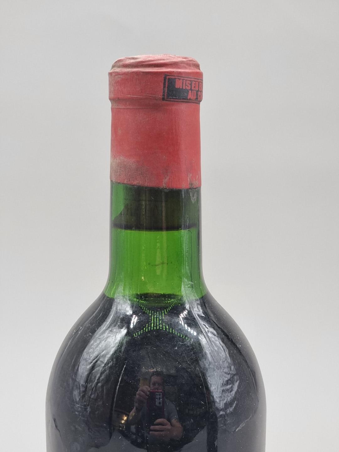 A 75cl bottle of Chateau Cabonnieux, Graves de Leognan, 1961. - Bild 5 aus 5