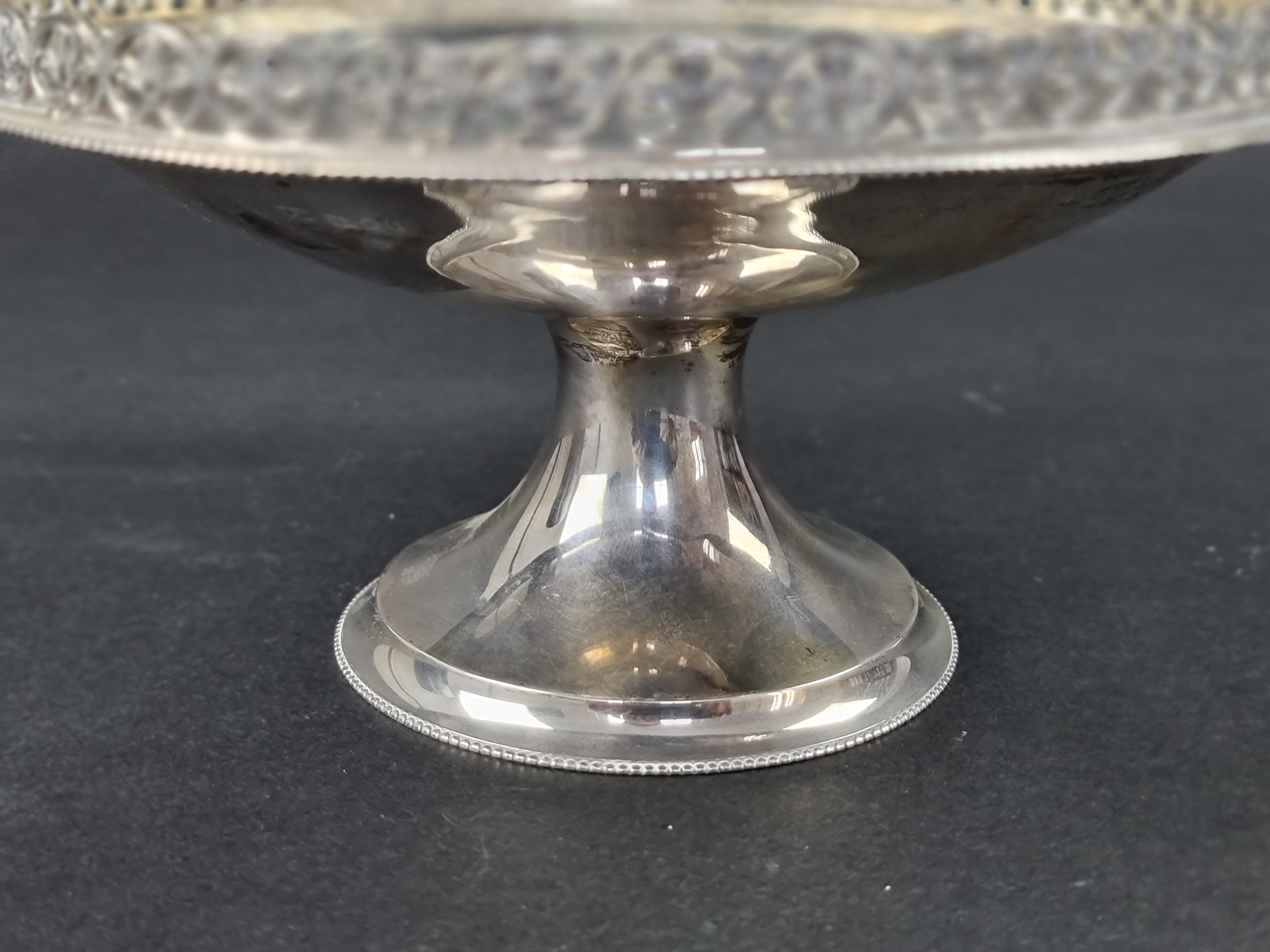 A silver tazza, by Mappin & Webb Ltd, London 1924, 11.5cm high, 21cm diameter, 370g. - Image 2 of 5