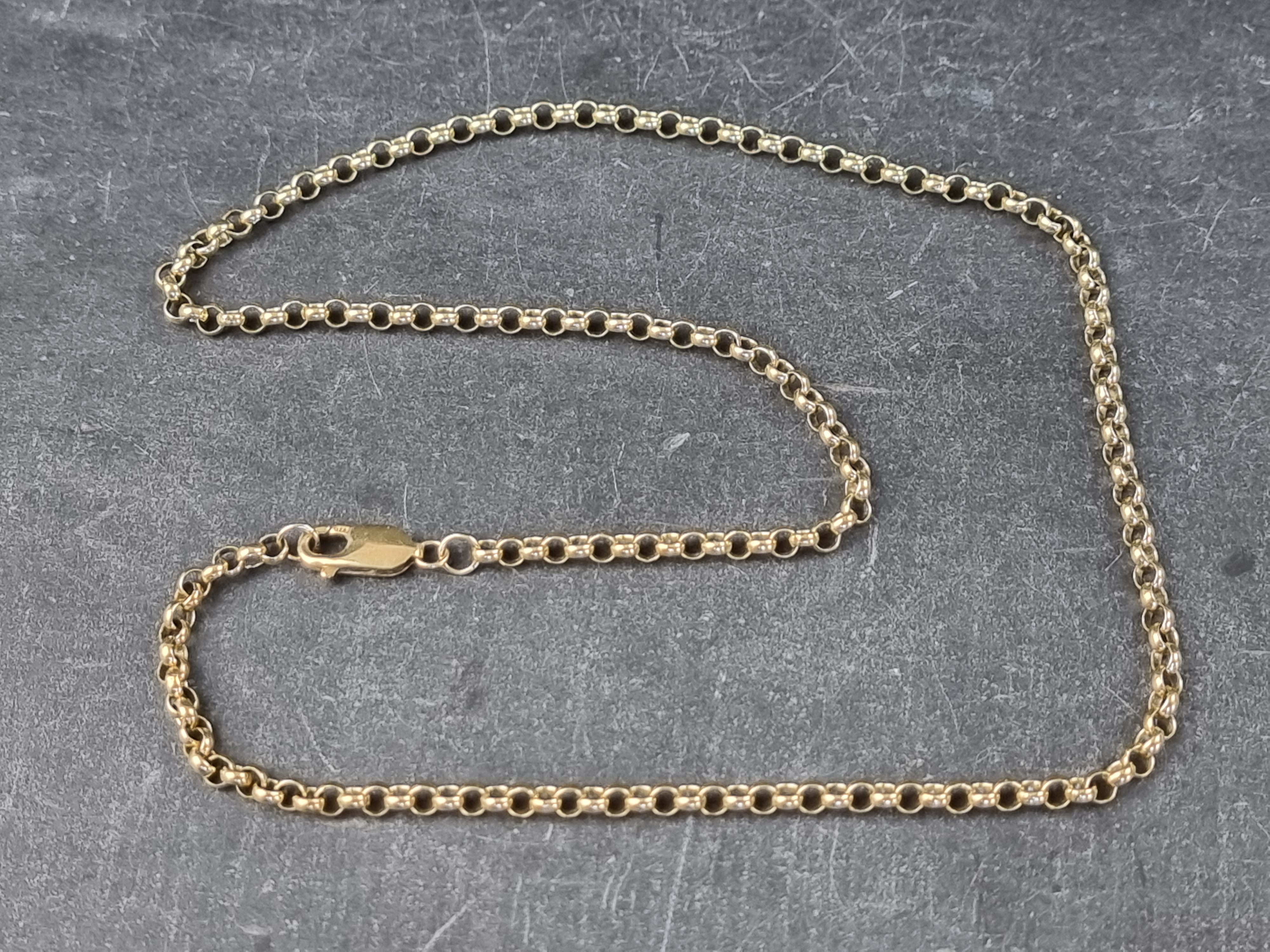 A 9ct gold belcher chain, 48.5cm long, 12.7g.