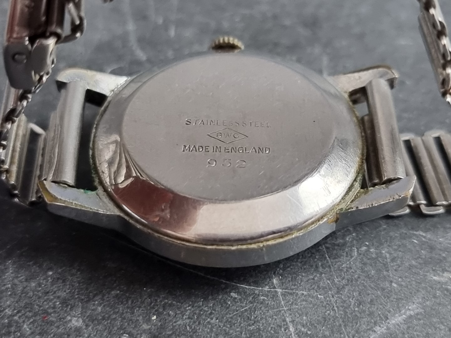A circa 1950s Accurist stainless steel manual wind wristwatch, 32mm, on stainless steel bracelet. - Image 4 of 4