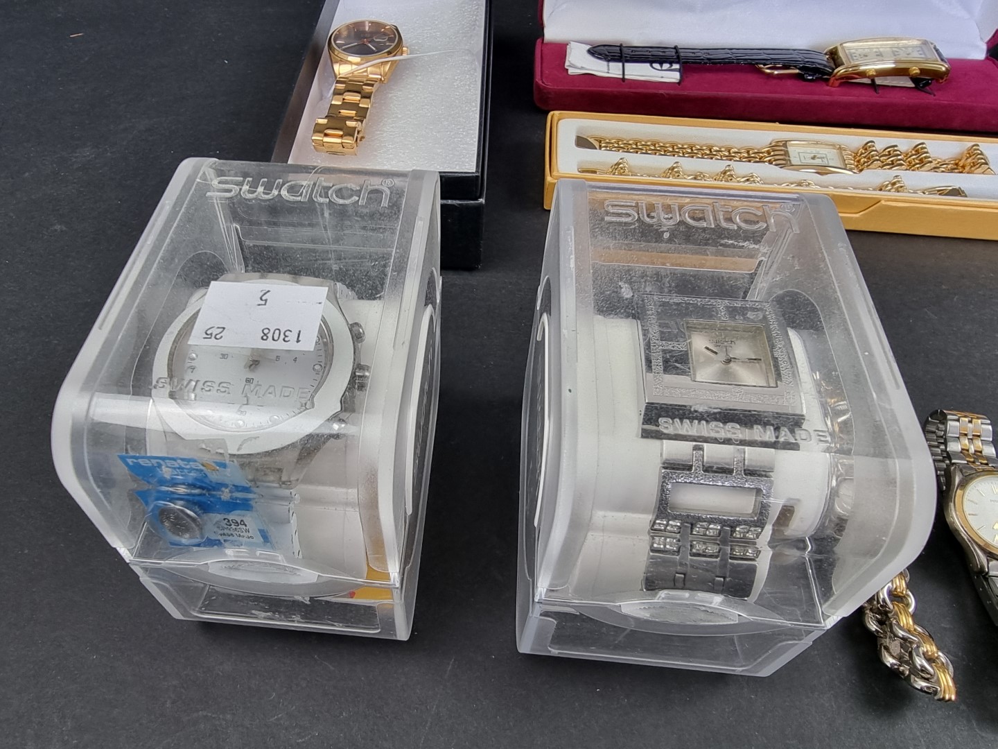 A large quantity of wristwatches, to include two boxed Swatch examples. - Image 4 of 5