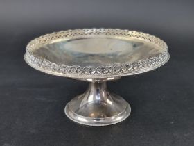 A silver tazza, by Mappin & Webb Ltd, London 1924, 11.5cm high, 21cm diameter, 370g.