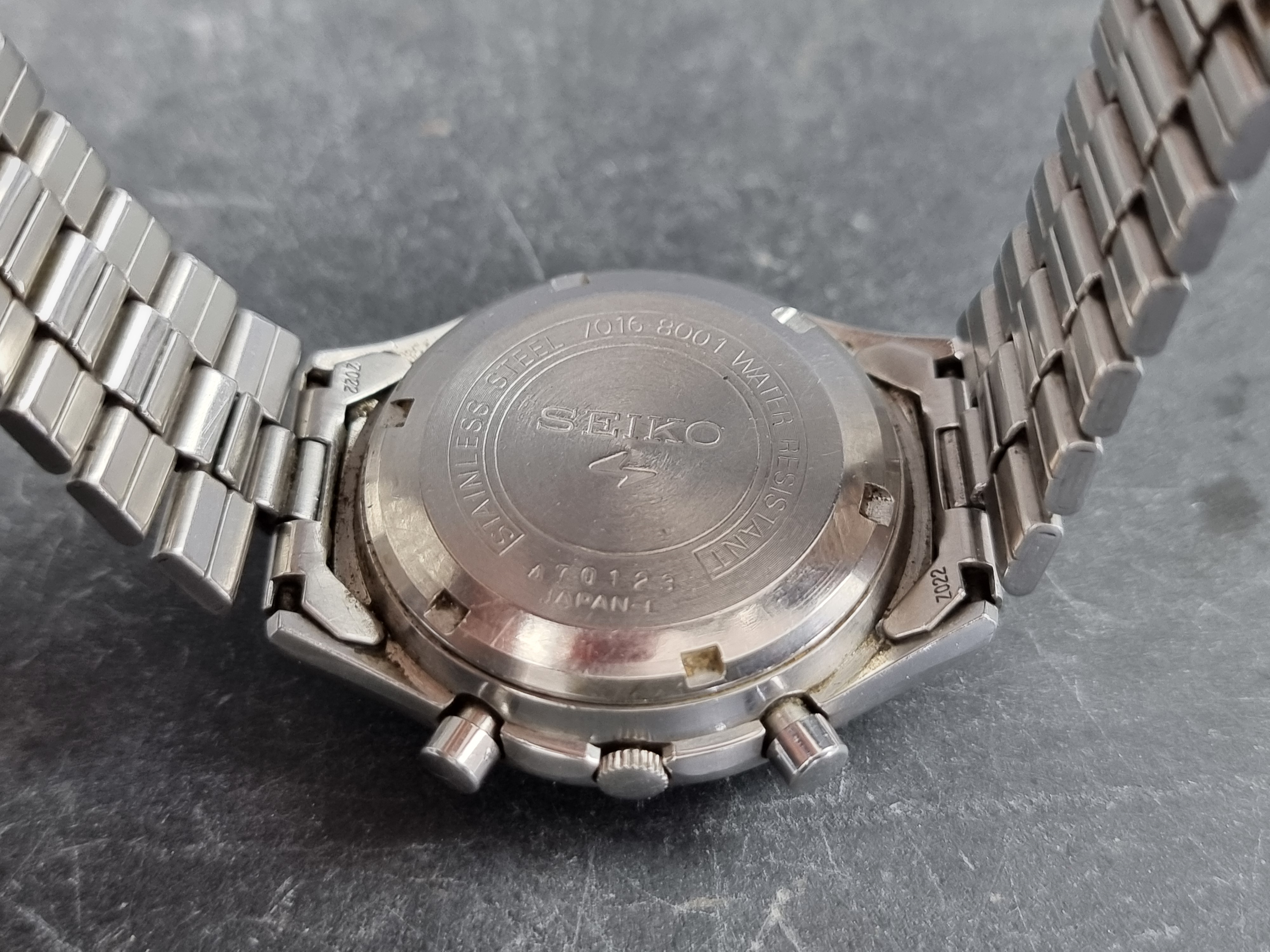 A Seiko chronograph stainless steel automatic wristwatch, 37mm, Ref. 7016-8001, on original - Image 4 of 4
