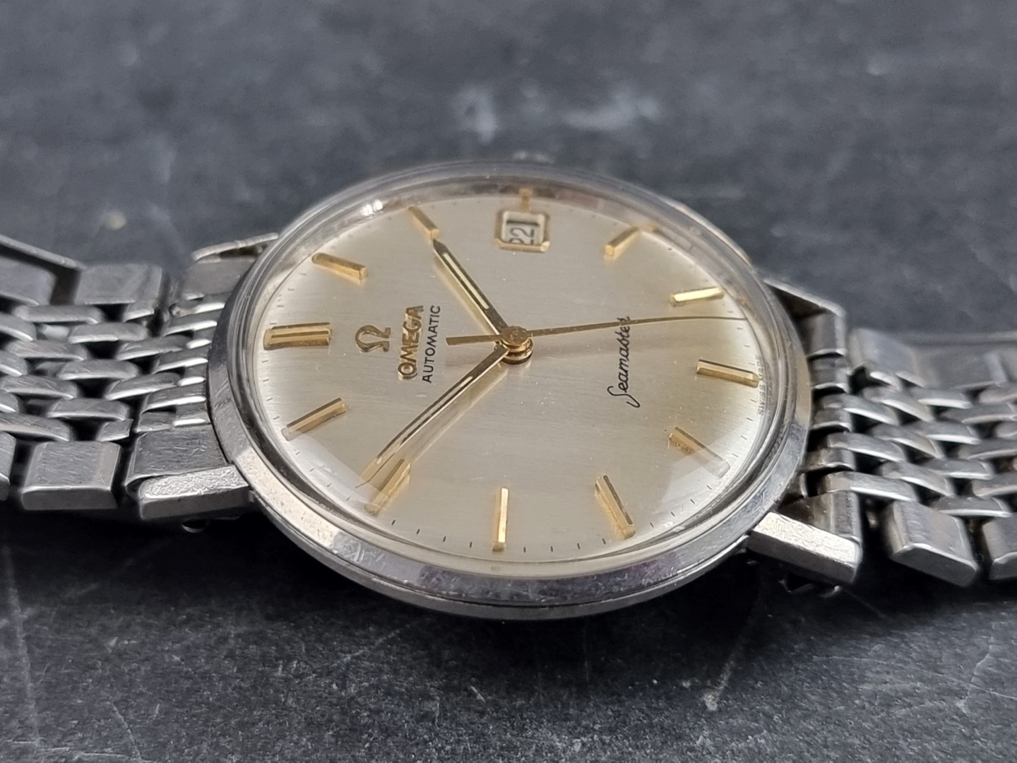 A 1960s Omega 'Seamaster' stainless steel automatic wristwatch, 34mm, on original stainless steel - Image 3 of 4