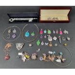 A quantity of jewellery, some gem set stamped '925/silver'. All proceeds to Animal Care Egypt