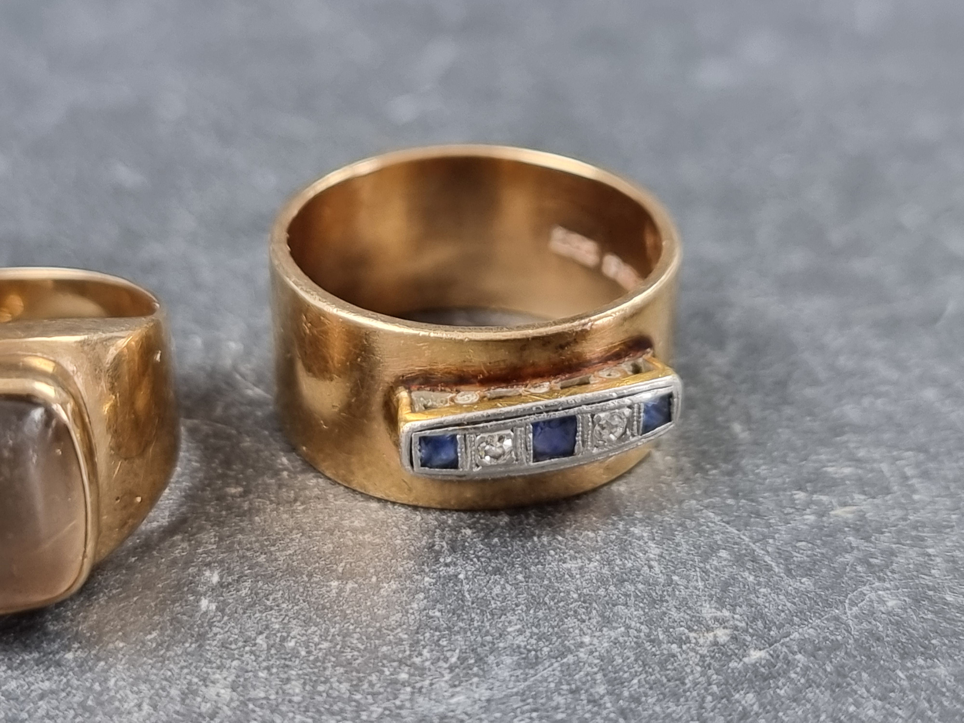 Two gem set 9ct gold rings, gross weight 10g; together with a carved shell cameo ring, stamped ' - Image 3 of 3